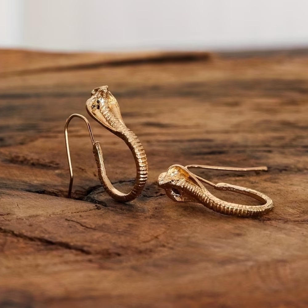 New! Elegant Gold Snake Earrings A2-62